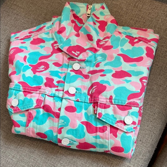 Bape x Levis Full Camo Trucker Jacket - Picture 6 of 7